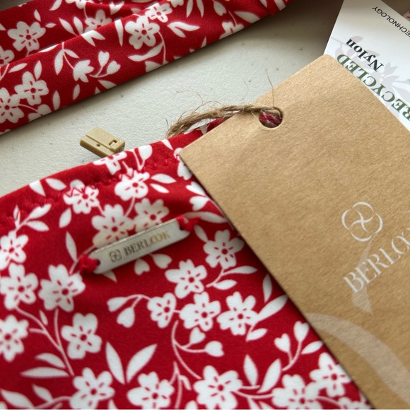 Berlook Swim Bikini Set Womens XL Floral Red O Ring Bikini Top And Bikini Bottom - Picture 8 of 11